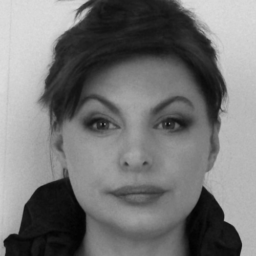 Minnette Vári Minnette Vári